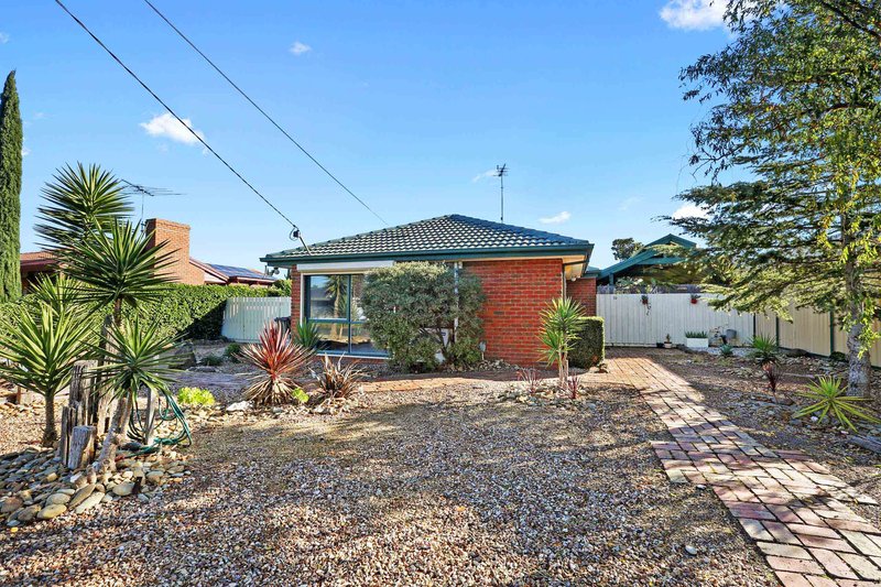 Photo - 19 Cameron Crescent, Lara VIC 3212 - Image 5