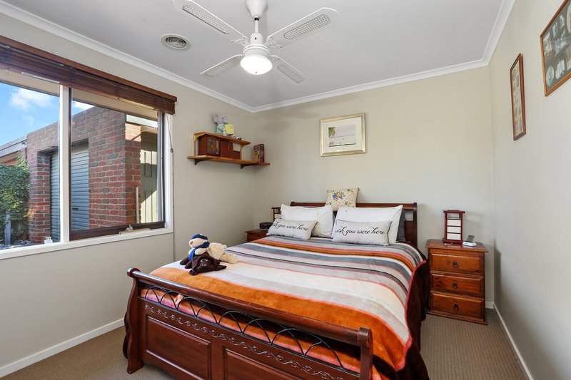 Photo - 19 Cameron Crescent, Lara VIC 3212 - Image 12