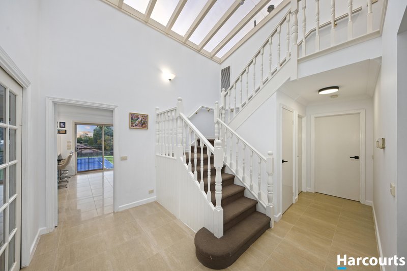 Photo - 19 Candlebark Quadrant, Rowville VIC 3178 - Image 3