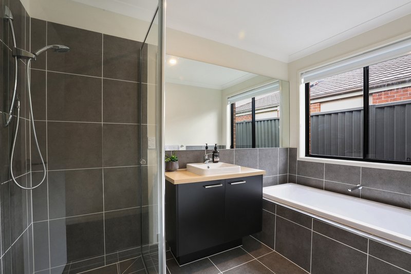 Photo - 19 Canterbury Road West , Lara VIC 3212 - Image 13