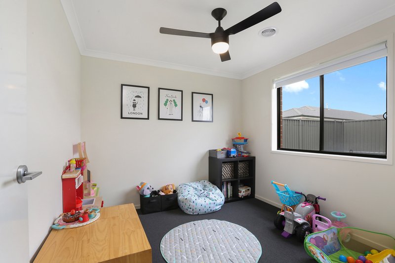 Photo - 19 Canterbury Road West , Lara VIC 3212 - Image 15