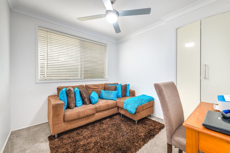 Photo - 19 Captain Cook Close, Arundel QLD 4214 - Image 15