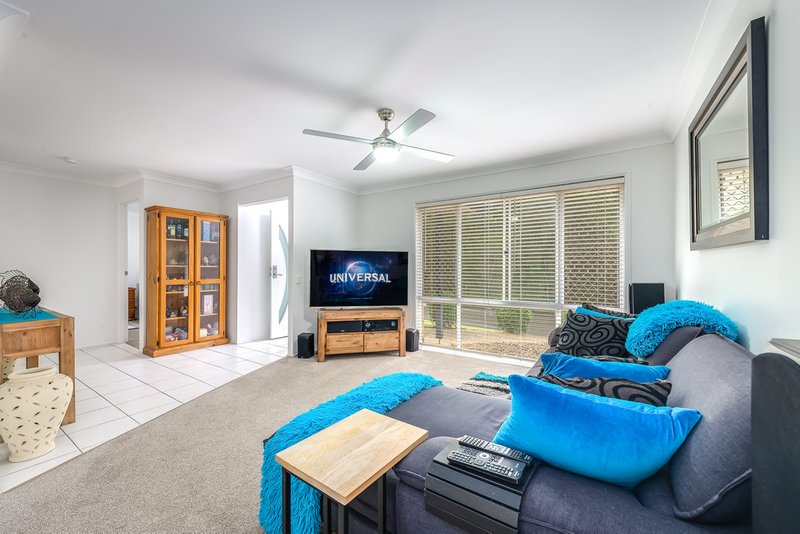 Photo - 19 Captain Cook Close, Arundel QLD 4214 - Image 18