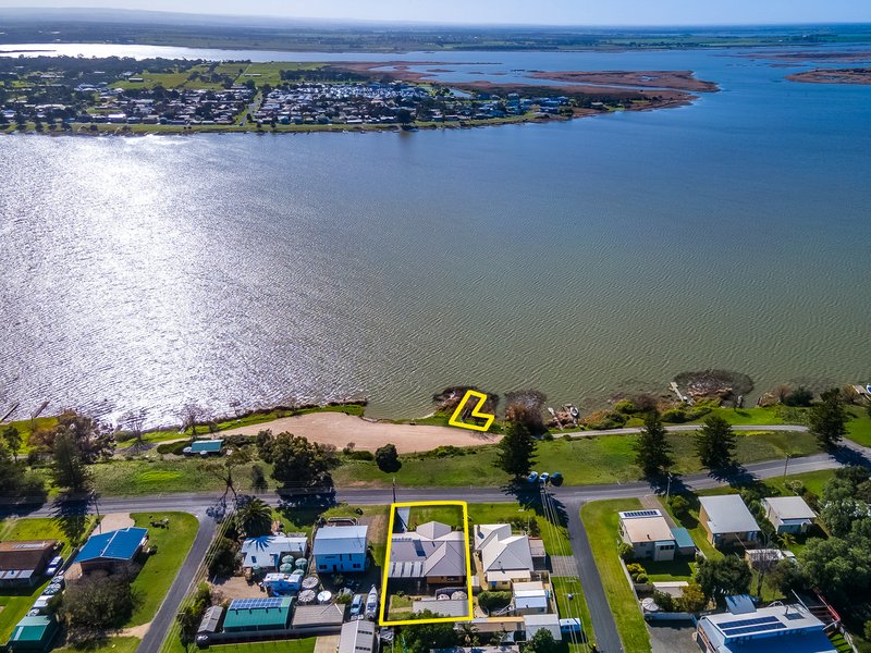 Photo - 19 Captain Sturt Parade, Hindmarsh Island SA 5214 - Image 3