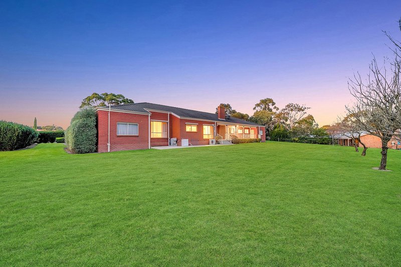 Photo - 19 Carolyn Close, Narre Warren North VIC 3804 - Image 25