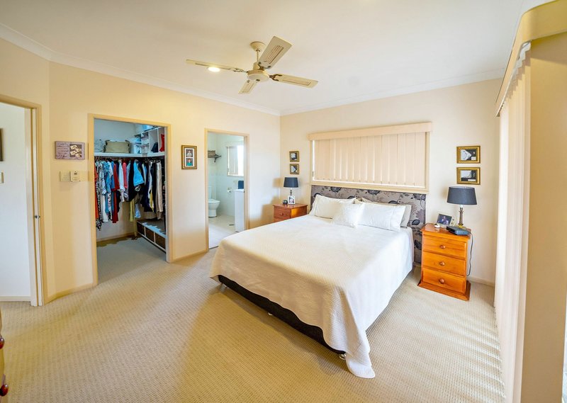 Photo - 19 Carrabeen Drive, Old Bar NSW 2430 - Image 10