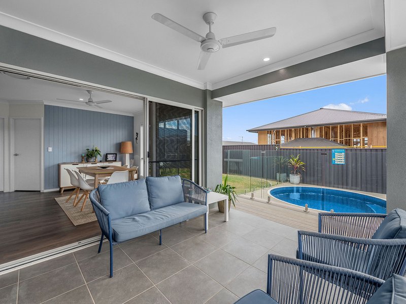 Photo - 19 Cassidy Crescent, Bridgeman Downs QLD 4035 - Image 13