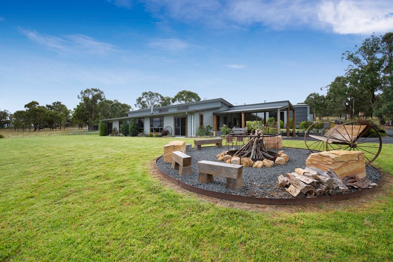 19 Castledoyle Road, Armidale NSW 2350