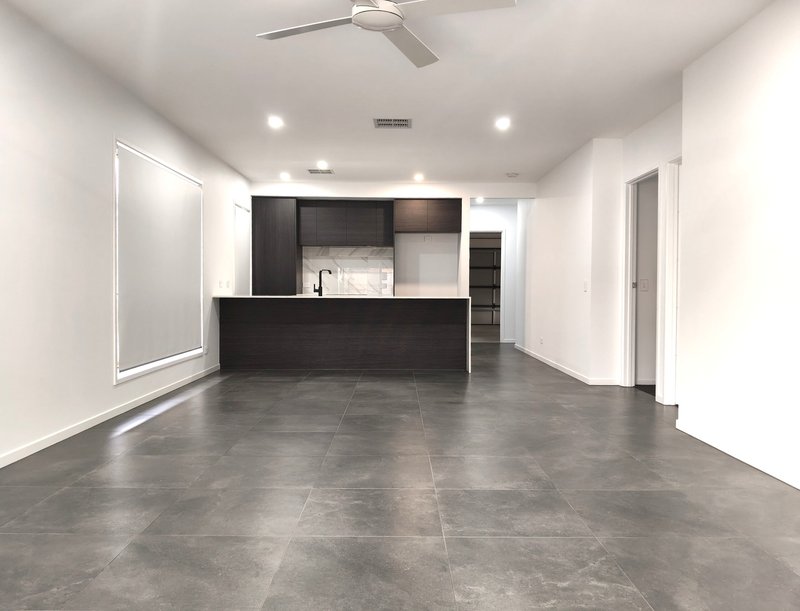Photo - 19 Caturra Crescent, Ormeau QLD 4208 - Image 3
