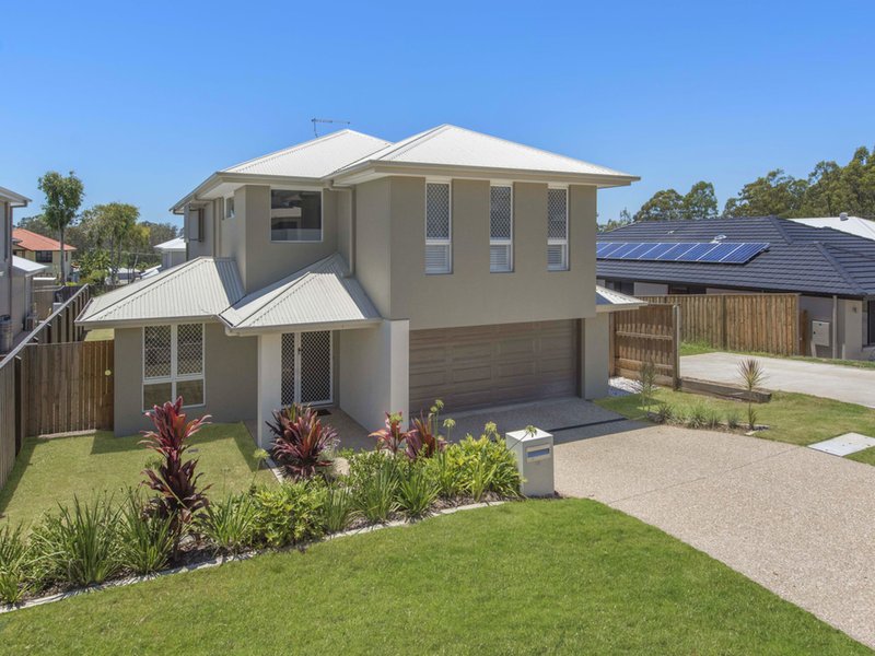 Photo - 19 Celebration Place, Bridgeman Downs QLD 4035 - Image 2