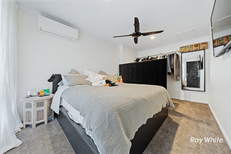 Photo - 19 Celosia Street, Daisy Hill QLD 4127 - Image 9