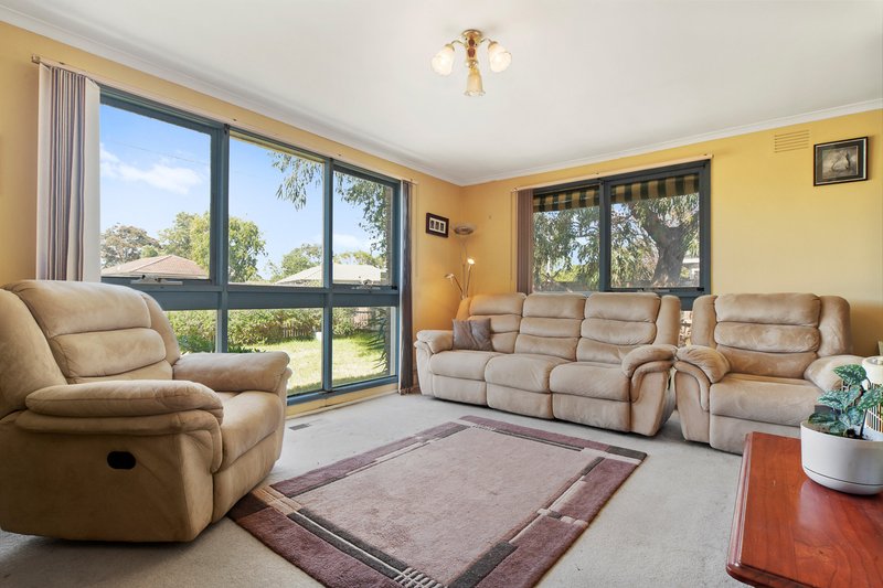 Photo - 19 Centenary Street, Seaford VIC 3198 - Image 3