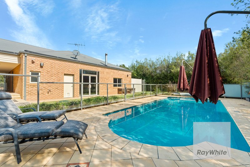 Photo - 19 Chappell Drive, Watsonia North VIC 3087 - Image 15