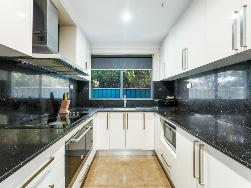 Photo - 19 Chardonnay Avenue, Eschol Park NSW 2558 - Image 3