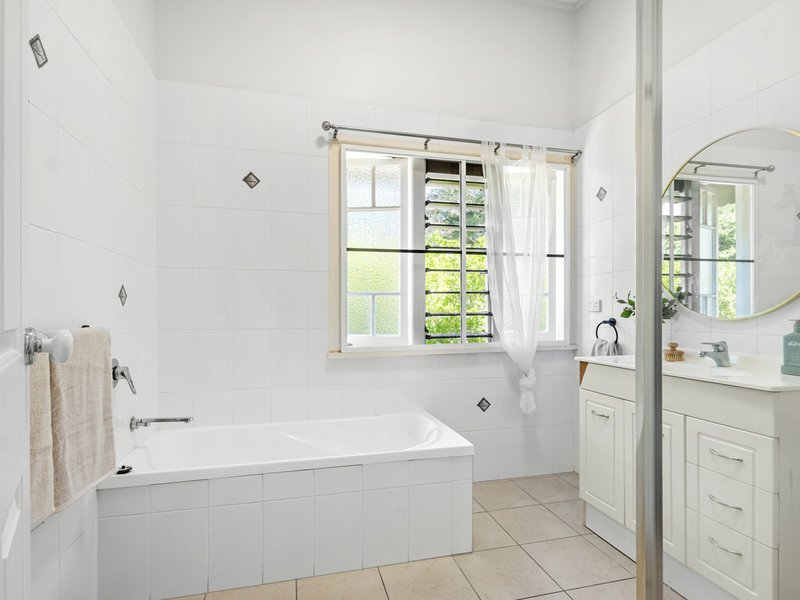 Photo - 19 Charlekata Close, Freshwater QLD 4870 - Image 6