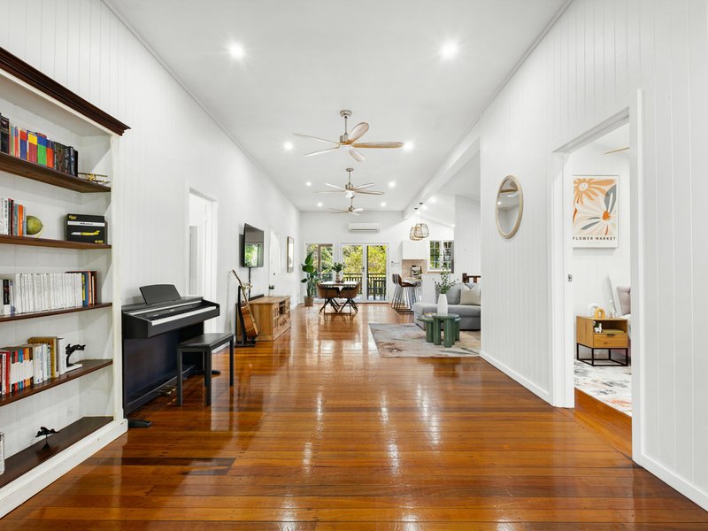 Photo - 19 Charlekata Close, Freshwater QLD 4870 - Image 11