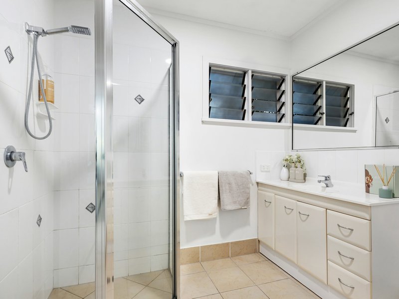 Photo - 19 Charlekata Close, Freshwater QLD 4870 - Image 15