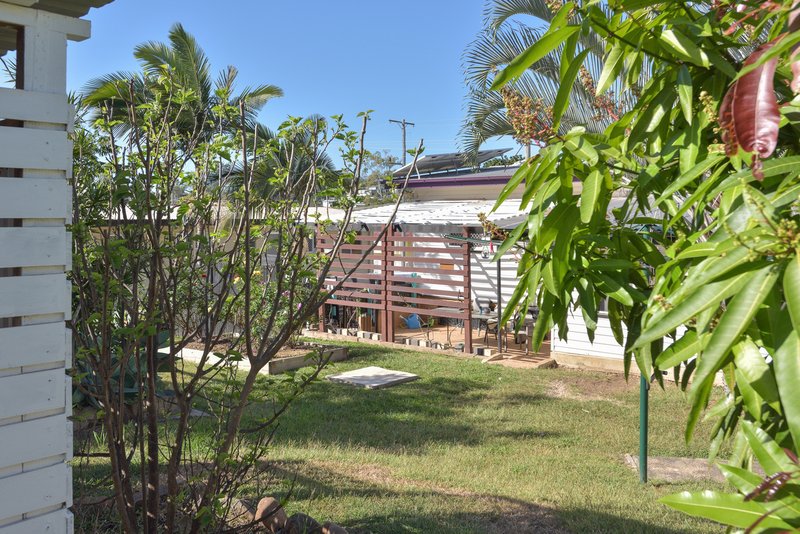 Photo - 19 Charles Street, West Gladstone QLD 4680 - Image 16