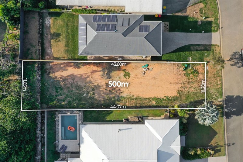 Photo - 19 Chesterfield Drive, Murrumba Downs QLD 4503 - Image 2