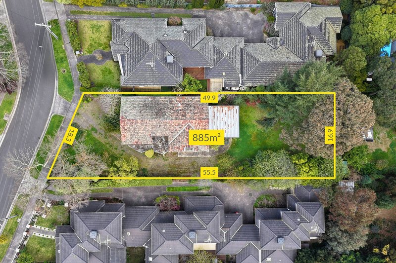 Photo - 19 Cheviot Road, Mount Waverley VIC 3149 - Image 1