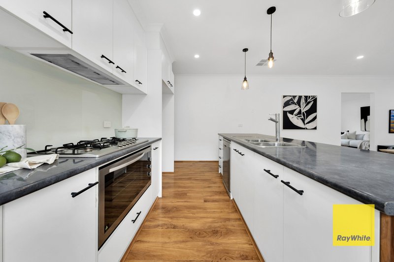 Photo - 19 Chicory Street, Mernda VIC 3754 - Image 3