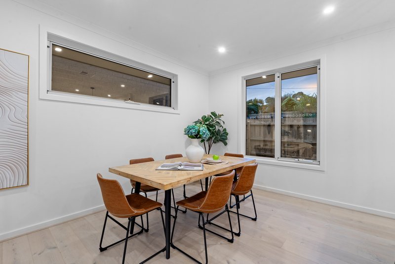 Photo - 19 Christina Street, Burwood VIC 3125 - Image 4