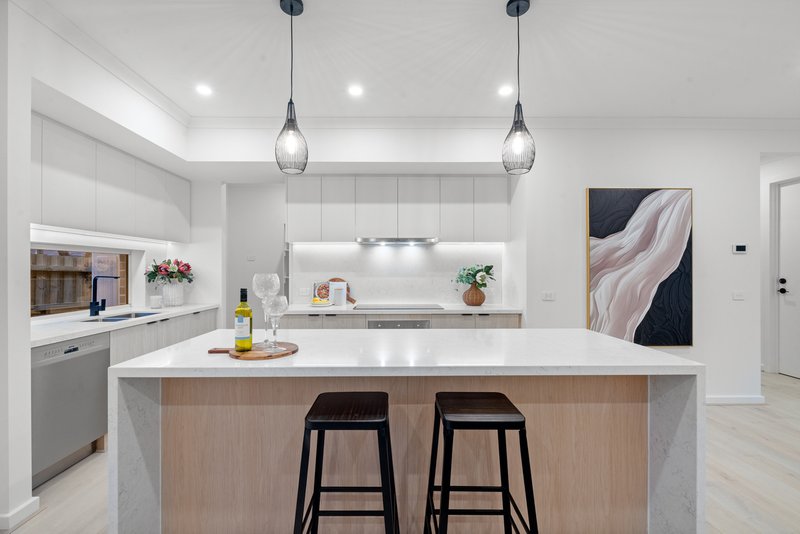 Photo - 19 Christina Street, Burwood VIC 3125 - Image 5