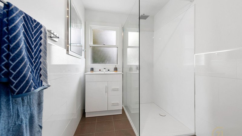 Photo - 19 Churchill Avenue, Devonport TAS 7310 - Image 6