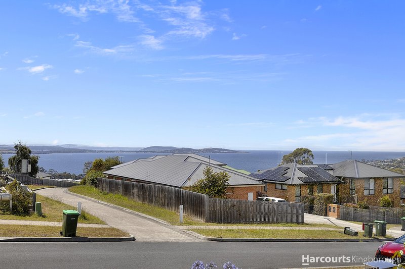 Photo - 19 Cider Gum Drive, Blackmans Bay TAS 7052 - Image 5