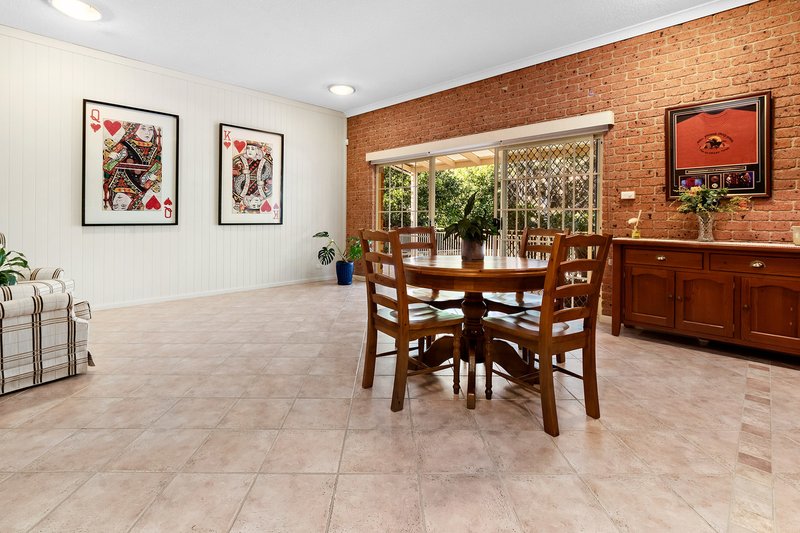 Photo - 19 Citadel Crescent, Castle Hill NSW 2154 - Image 7