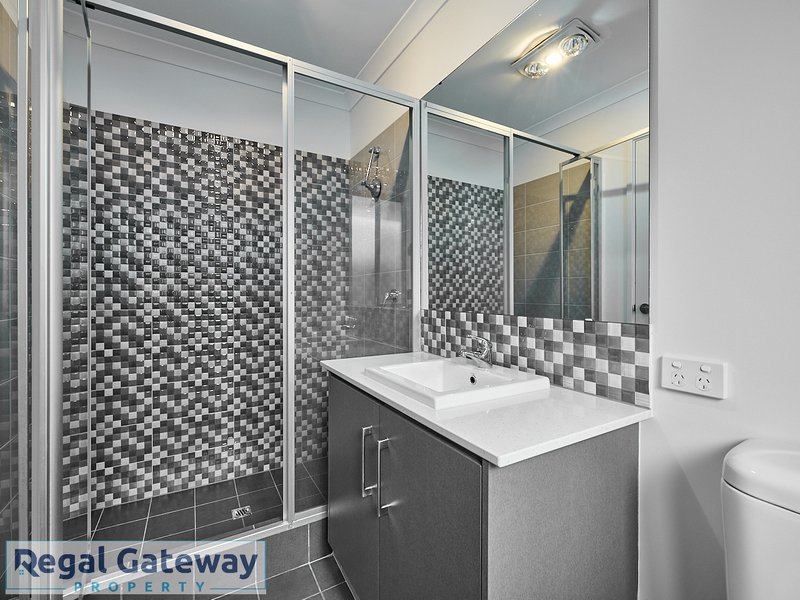 Photo - 19 Claymore Place, Piara Waters WA 6112 - Image 11
