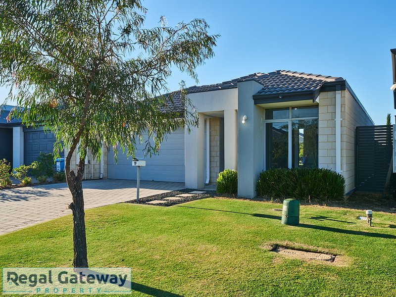 Photo - 19 Claymore Place, Piara Waters WA 6112 - Image 17
