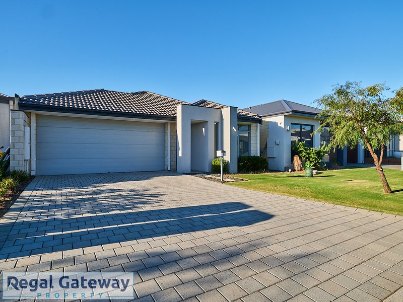 Photo - 19 Claymore Place, Piara Waters WA 6112 - Image 18