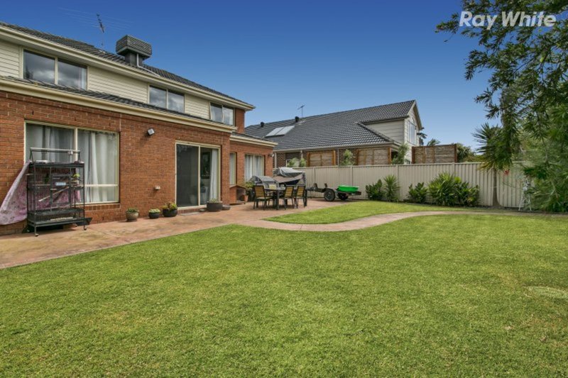 Photo - 19 Clearwater Drive, Pakenham VIC 3810 - Image 11