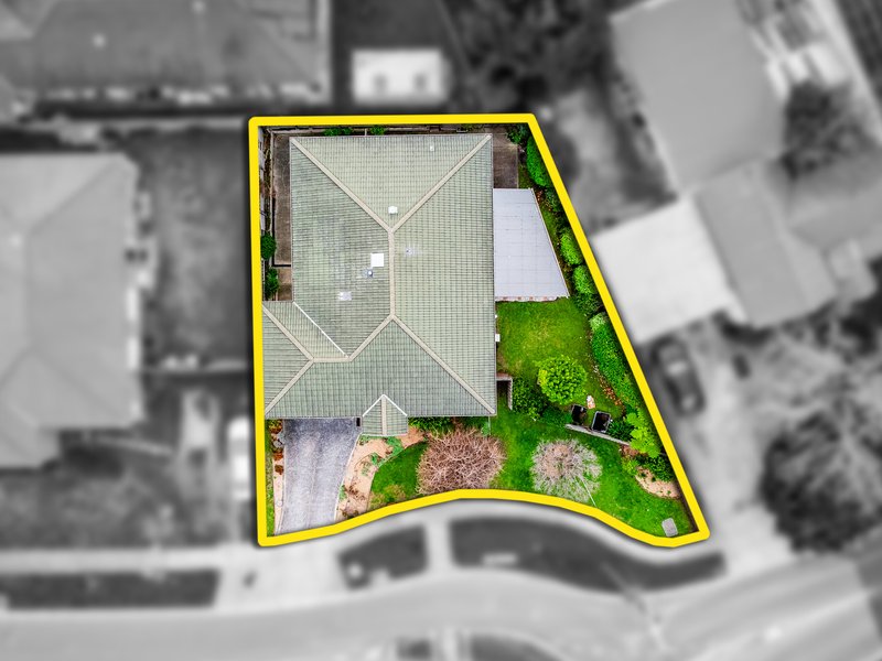 Photo - 19 Clifton Grove, Carrum Downs VIC 3201 - Image 2