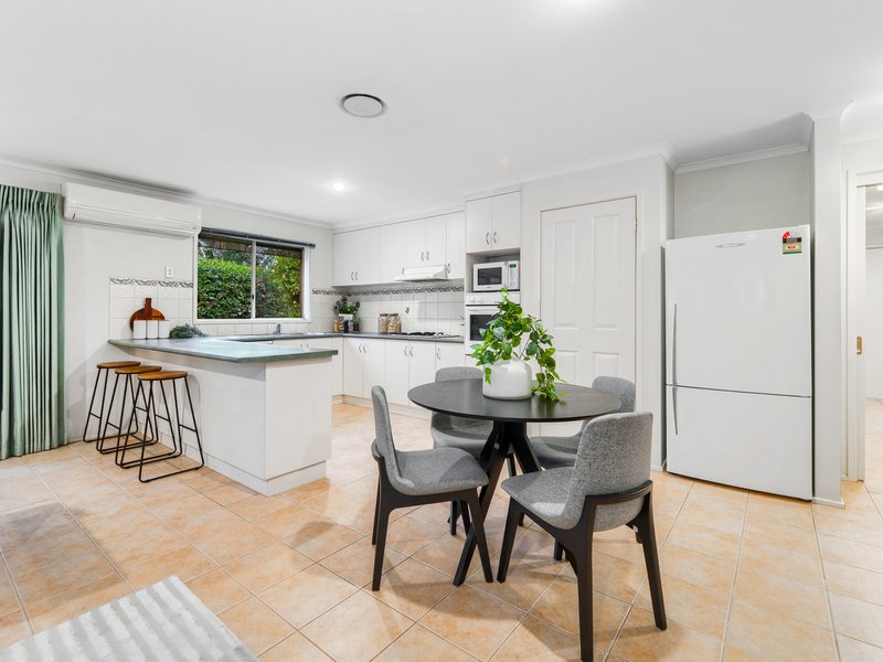 Photo - 19 Clifton Grove, Carrum Downs VIC 3201 - Image 7