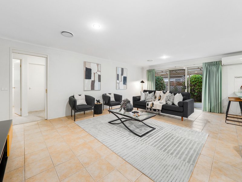 Photo - 19 Clifton Grove, Carrum Downs VIC 3201 - Image 13