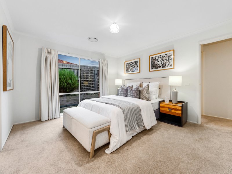Photo - 19 Clifton Grove, Carrum Downs VIC 3201 - Image 18