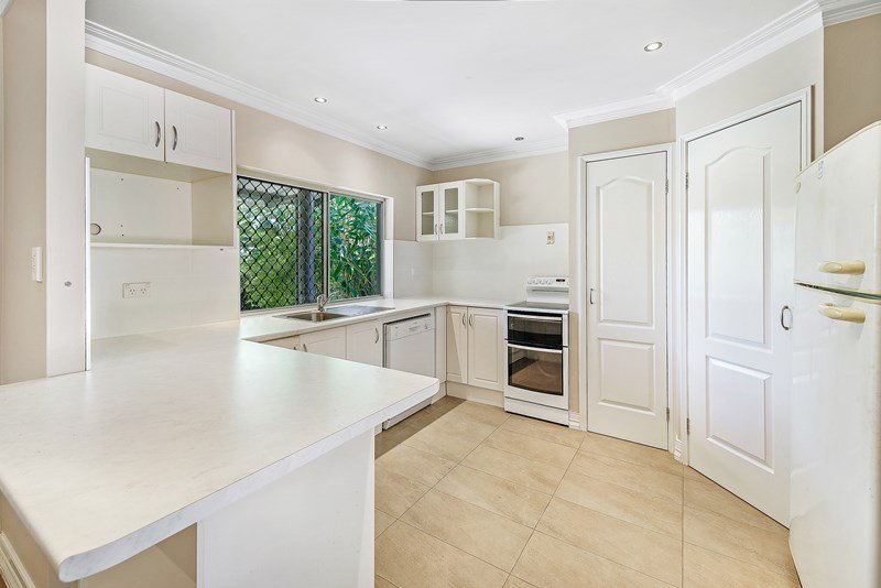 Photo - 19 Clivia Crescent, Daisy Hill QLD 4127 - Image 2