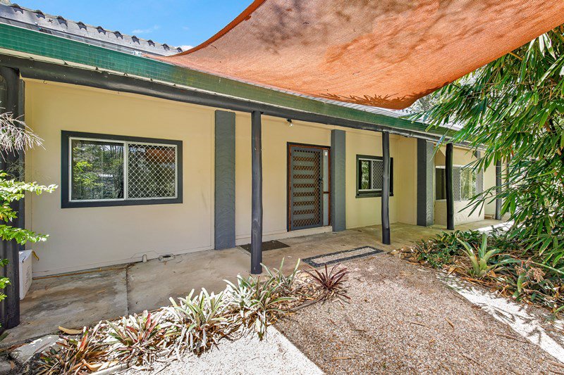 Photo - 19 Clivia Crescent, Daisy Hill QLD 4127 - Image 7