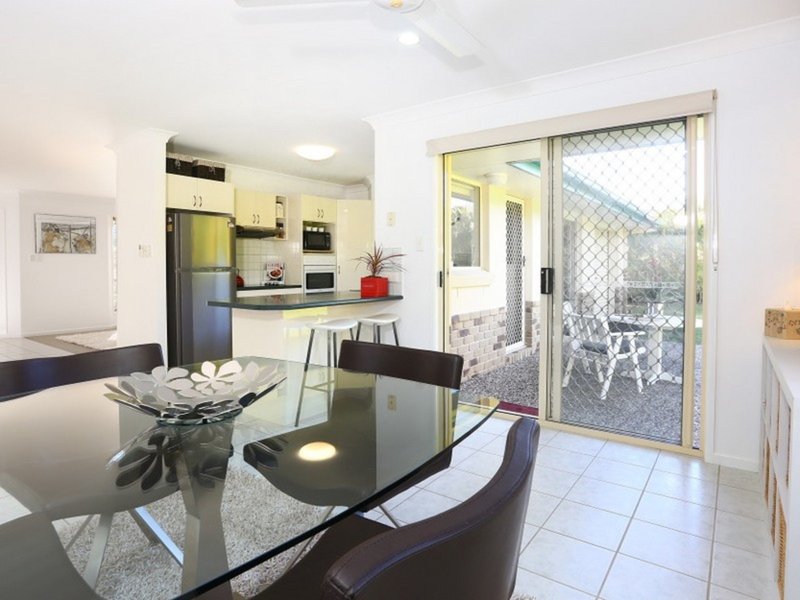 Photo - 19 Cobb Crt , Mudgeeraba QLD 4213 - Image 7