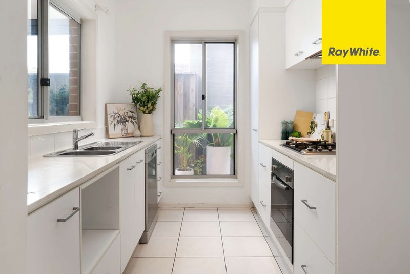 Photo - 19 Cobden Parkes Cres , Lidcombe NSW 2141 - Image 5