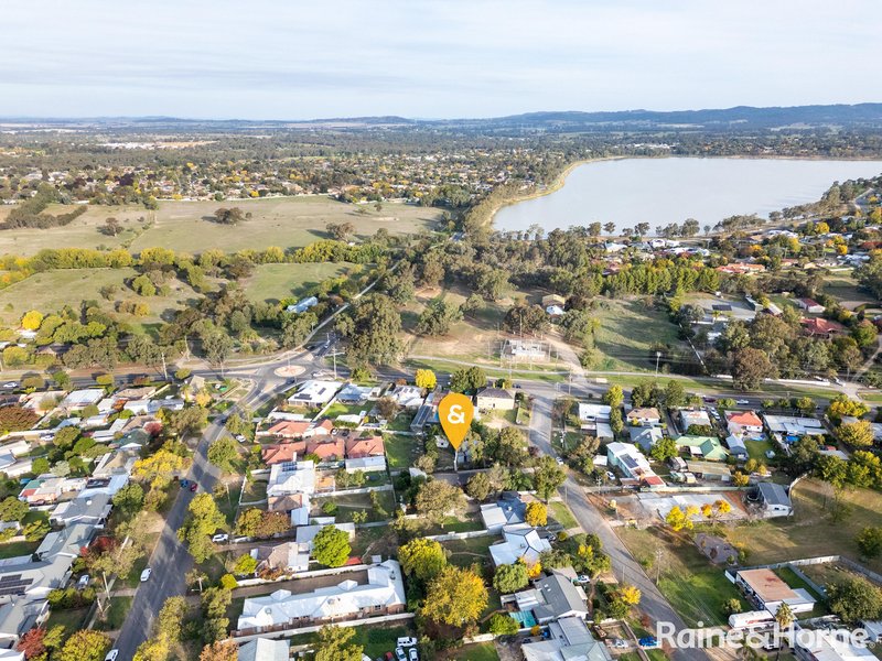 Photo - 19 Cochrane Street, Kooringal NSW 2650 - Image 3