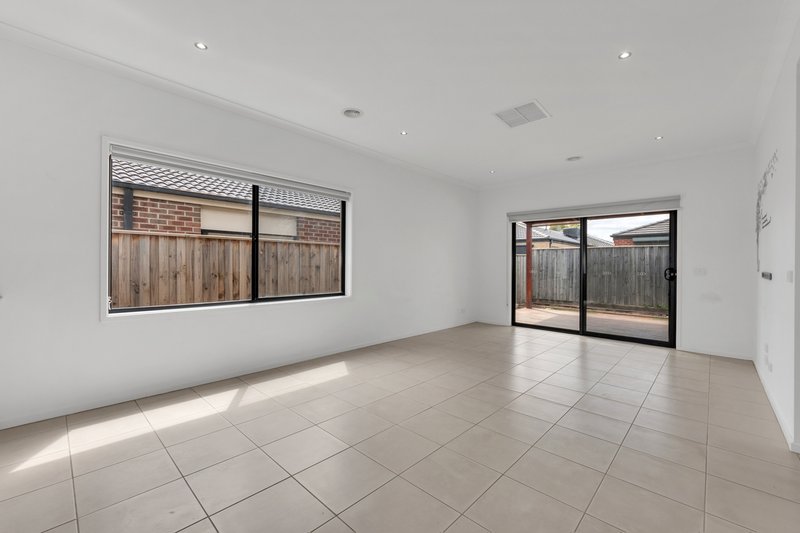 Photo - 19 Coe Street, Mernda VIC 3754 - Image 10