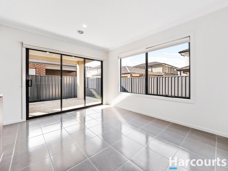 Photo - 19 Companionship Drive, Clyde North VIC 3978 - Image 6