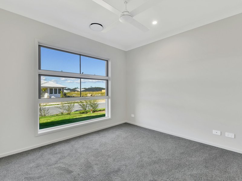 Photo - 19 Compass Road, Flagstone QLD 4280 - Image 8
