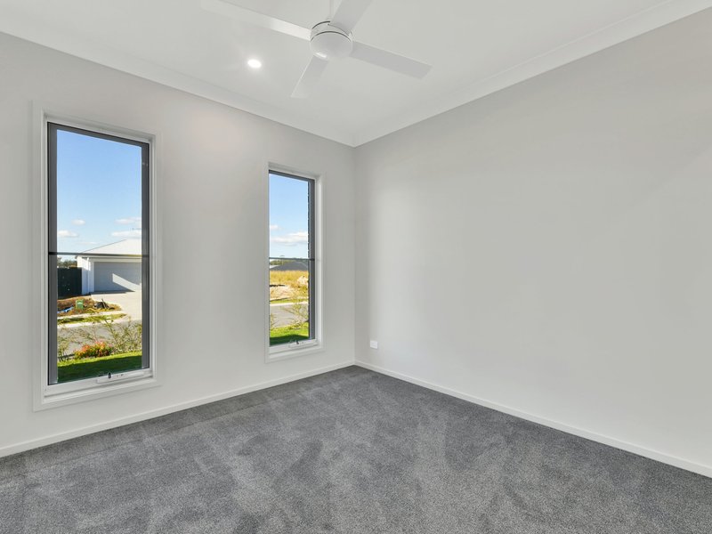 Photo - 19 Compass Road, Flagstone QLD 4280 - Image 12