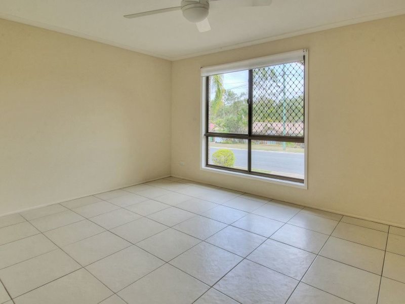 Photo - 19 Conlan Street, Boronia Heights QLD 4124 - Image 6