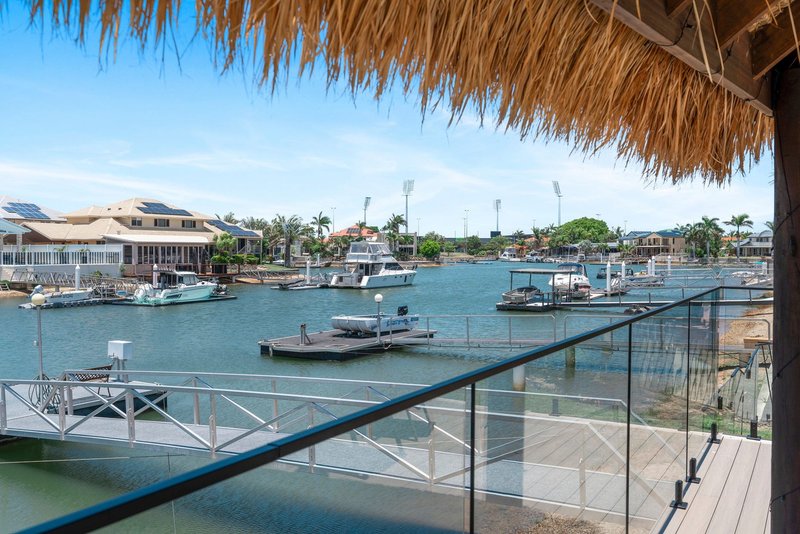 Photo - 19 Constellation Court, Newport QLD 4020 - Image 2