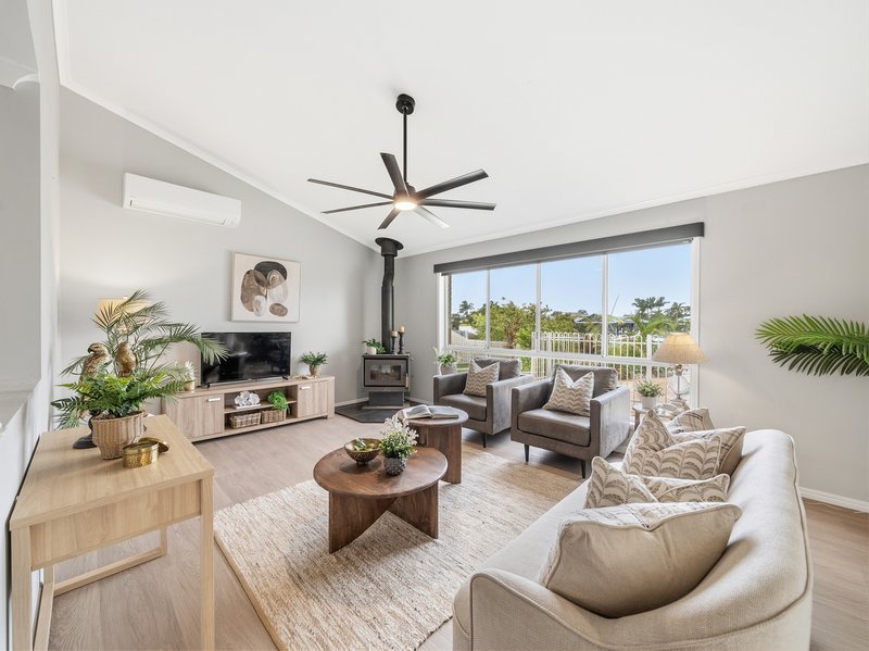 Photo - 19 Constellation Court, Newport QLD 4020 - Image 4